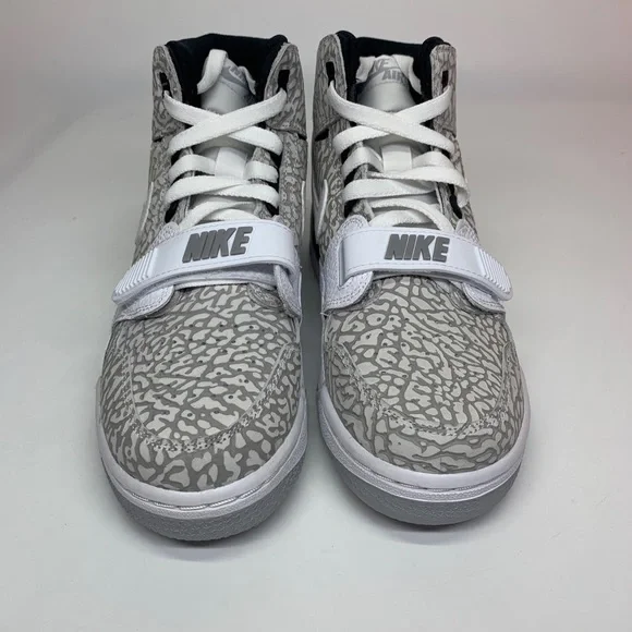 New Women’s Nike Air Jordan Legacy 312 Shoes - Picture 4 of 8